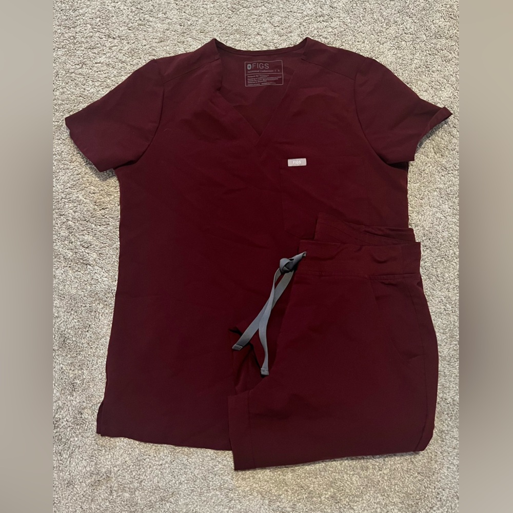 Figs Burgundy Scrub Set. Top and bottoms